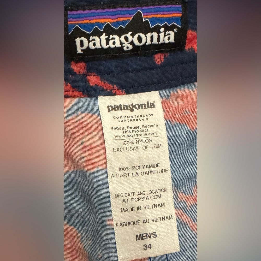 Patagonia Wavefarer Blue & Red Quick Drying Drawstring Board Shorts. Size 34. - Picture 6 of 9
